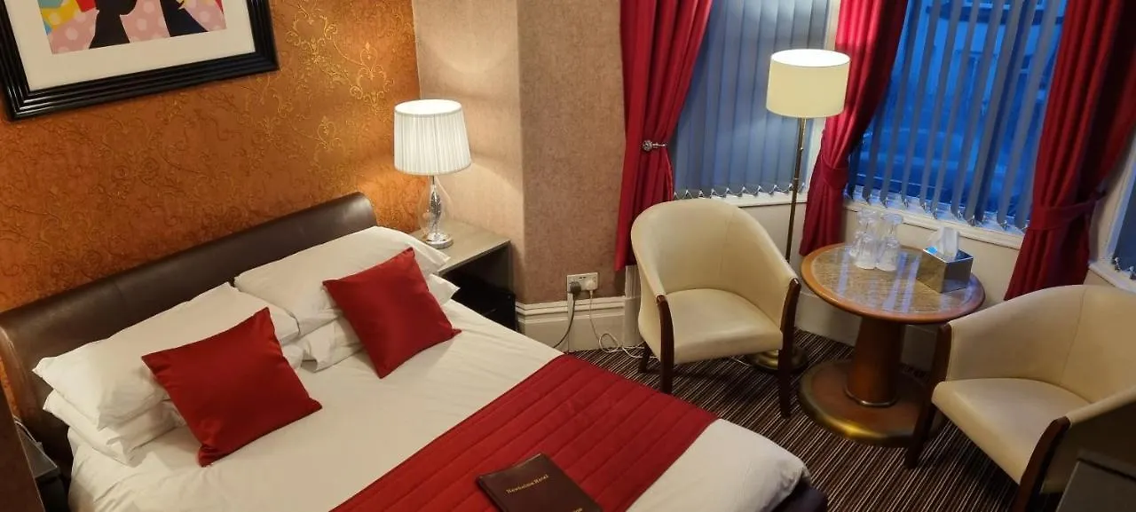 Newholme Hotel Blackpool 2*,